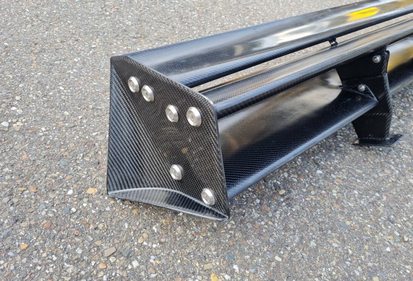 Klasse-1-Heckflügel Carbon