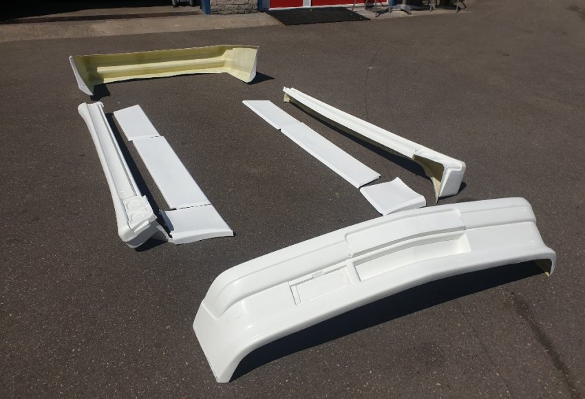 Komplettes EVO 1 Bodykit