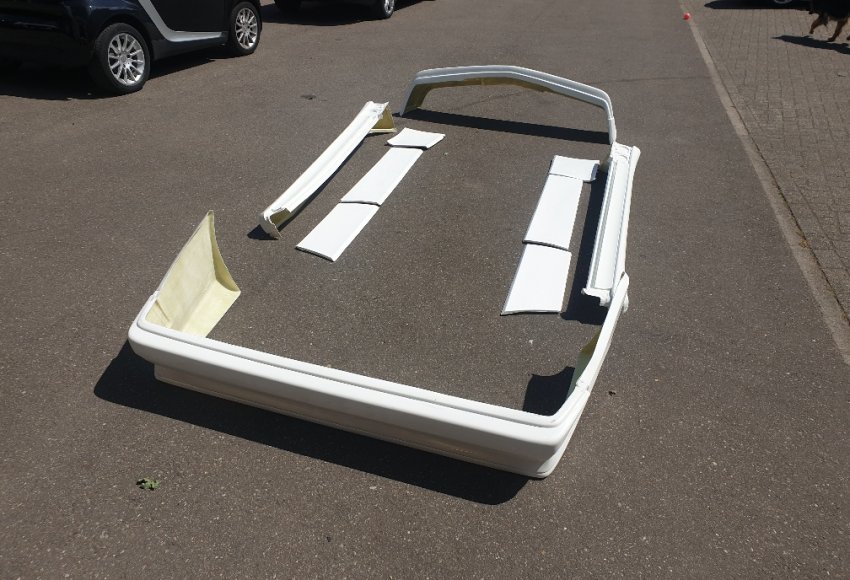 Komplettes EVO 1 Bodykit