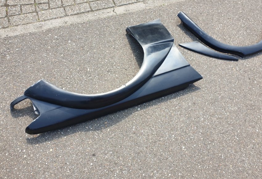 Komplettes EVO 2 Bodykit