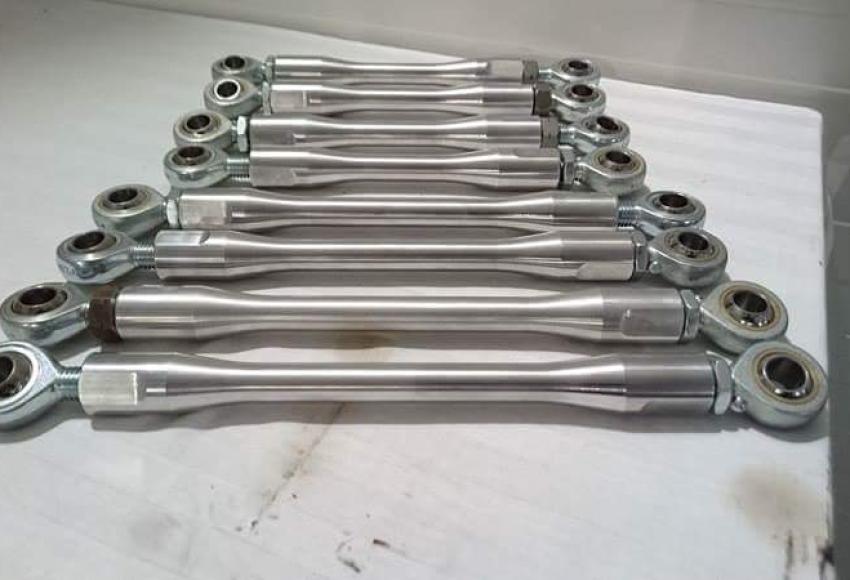 Aluminium-Hinterachse mit hochwertigen Querlenkern