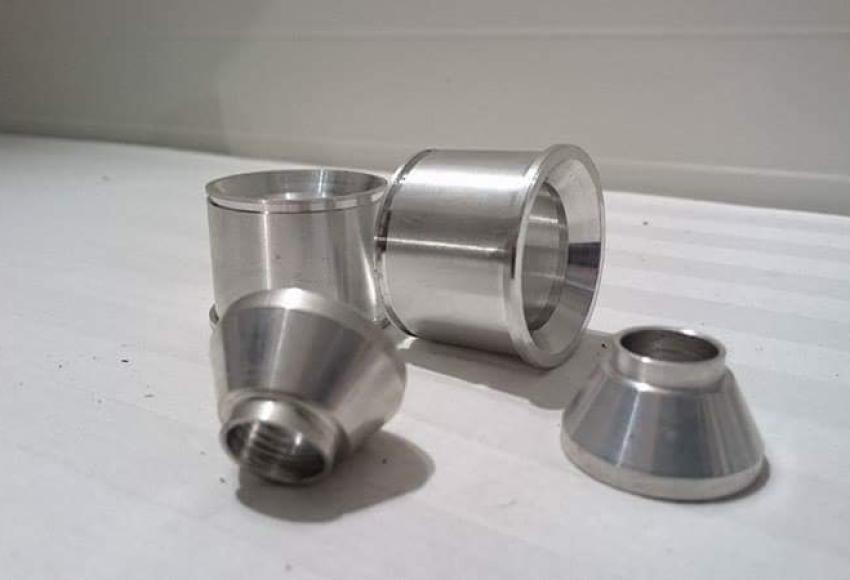 Aluminium-Hinterachse mit hochwertigen Querlenkern